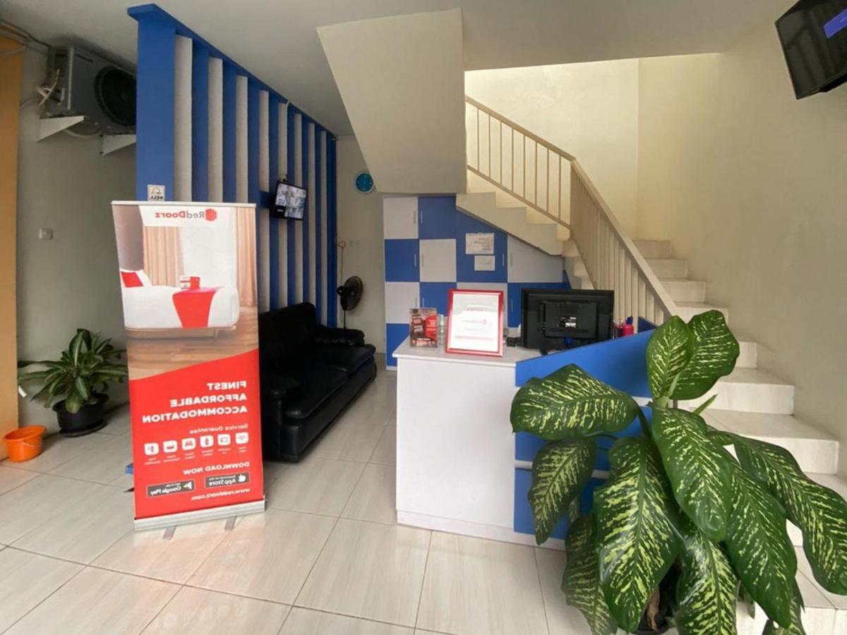 Reddoorz Syariah @ Pahlawan Sidoarjo Hotel Kültér fotó
